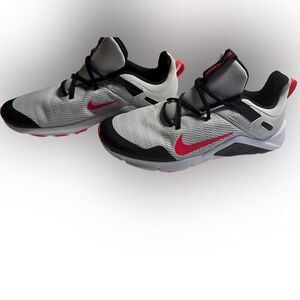 Nike Legend Essential Mens Training shoes CD0443-005 Men’s Sz 10
